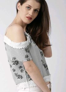 Off-shoulder Top