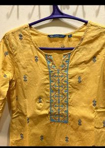 Avaasa Yellow Embroidered Kurta