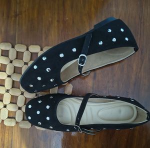 Cute Black Ballerinas