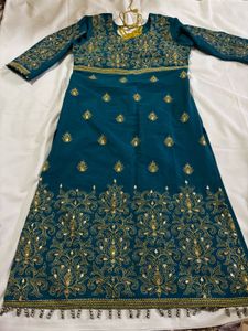 Embroidered Teal Indian Kurti Set
