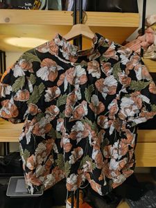 floral shirt
