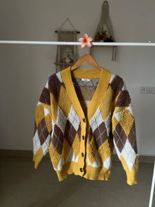 ARYGLE YELLOW KNIT  CARDIGAN