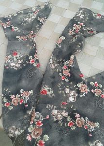 Kurti +one Earing