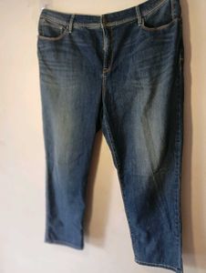 Cropped Denim Jeans