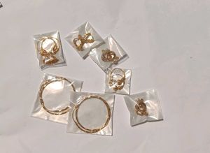 Earings Pair Of 6