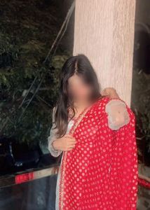 Elegant White &amp; Red Kurta Set