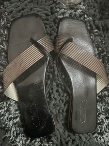 Sleek Black &amp; Silver Flats