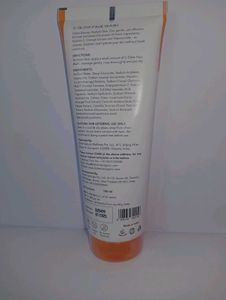 Bella Vita C-Glow Face Wash