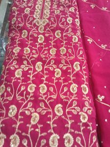 Red &amp; Gold Embroidered Salwar Kameez