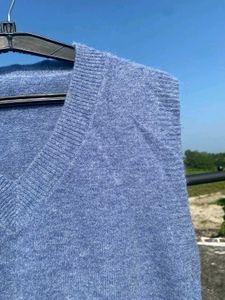 Blue crop half sweater