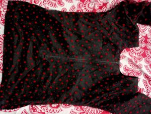 Net Black Top