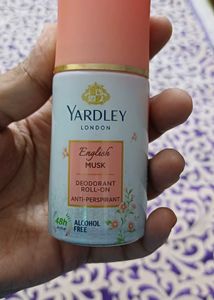 Combo Of 4 Cosmetic Items ..SLIGHTLY USED ONYL.