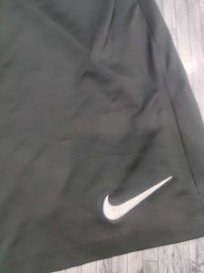 Nike Black Shorts 🧡