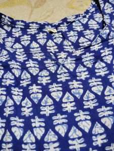 Blue &amp; White Printed Short Kurti