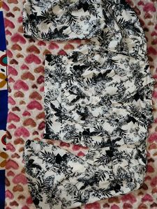 Floral Print balloon sleeves top