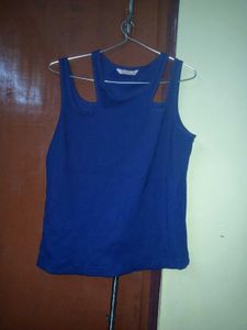 New Dressberry Cut Out Ribbed Top, M