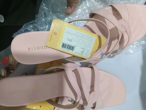 Heels For Minivera