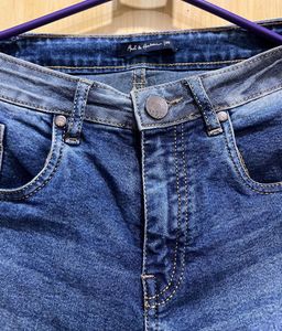 Mast&amp;Harbor Straight Fit Jeans!💙