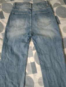 URBANIC Straight Fit Jeans