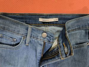 Levi&#39;s Blue Jeans (Women&#39;s)