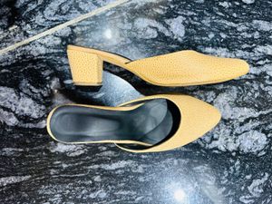 Sandal