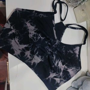 Sports bra