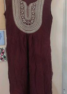 Embroidered Sleeveless Kurta