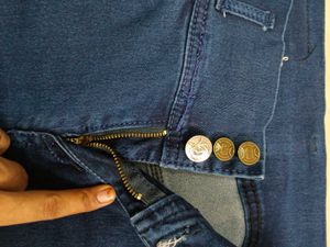 High Waisted Jeans