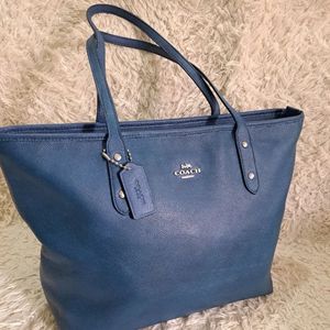 Orignal Coach Central Large Tote - Peacock