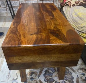 Modern centre table