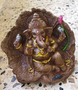 Gomay Ganesh Idol (1 Piece )