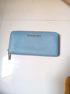 Michael kors sling bag