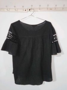 Ladies Fency TOP.black Colour Brand New.