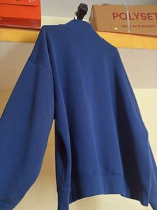 H&amp;M Sweatshirt