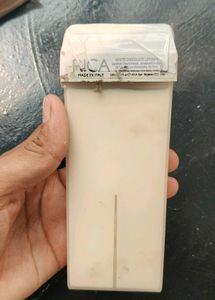 WHITE CHOCOLATE LIPOWAX WITH FREE WAX STRIPS