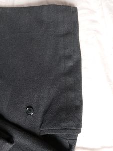 MEN COAT. MEDIUM SIZE