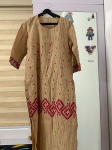 Elegant Kurta Beige Sparely Used