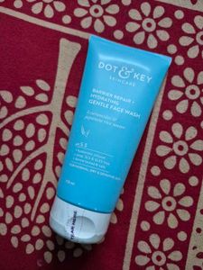 Dot and Key Barrier Repair Gentle Face Wash