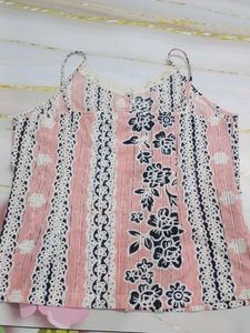 (800)Lace Trim Cami Top