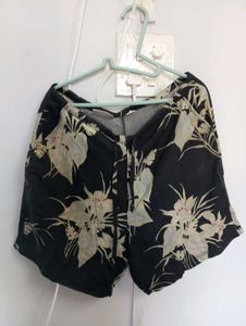 COMBO SALE ON TOPS AND SHORTS.