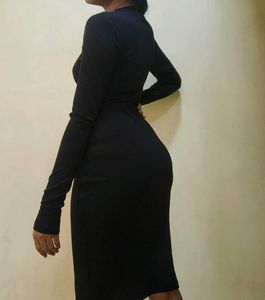 Chic Black Ribbed Midi Dress