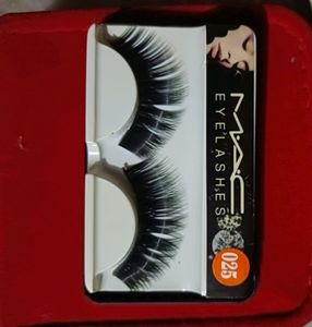 Combo Of Mac Eyelashes And Bracelet