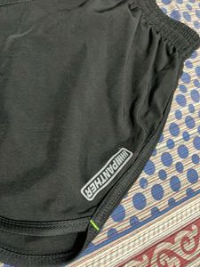 women’s sporty shorts with tights and a free gift