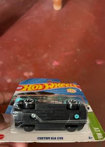 Hot Wheels “Custom KIA EV6”