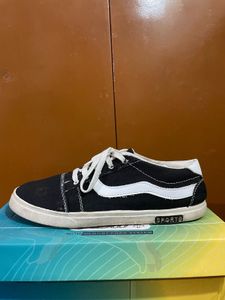 Black & White Casual Sneakers