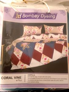Brand new // Bombay Dyeing Coral Vine Bedding Set