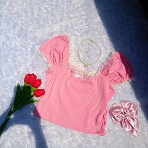 Chic Conquette Lace Top