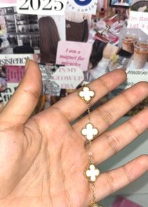 Victorian White Clover Bracelet🤍🎀
