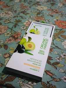 Organic Hervest advanced Brightening Facial Kit