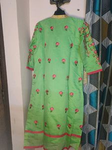 Elegant Green Embroidered Suit Set With Dupatta